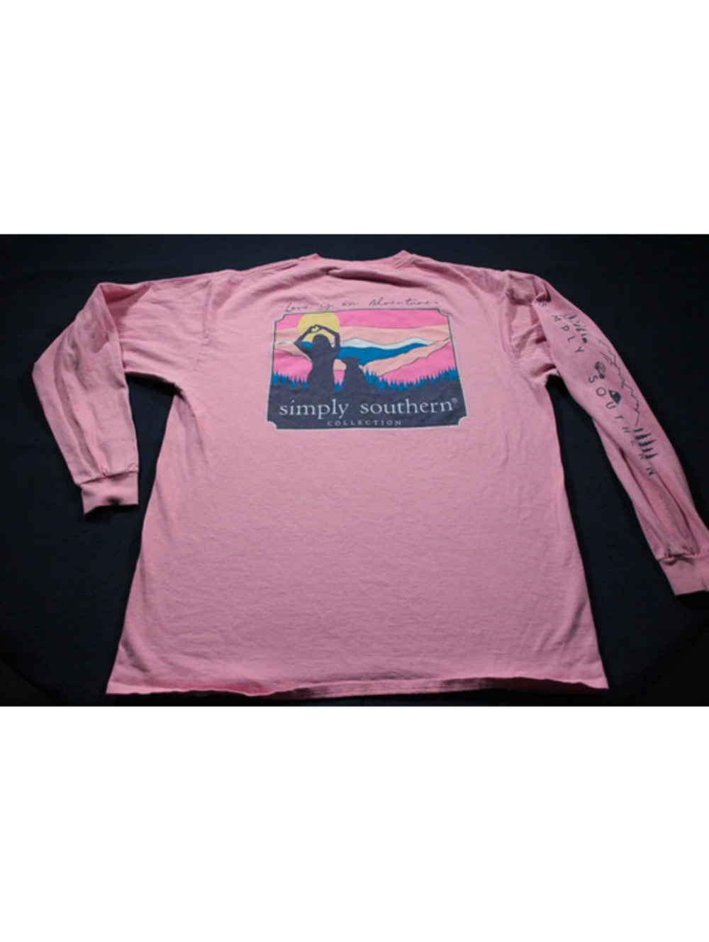Women's Simply Southern Love Is An Adventure Long Sleeve T-Shirt L Dog